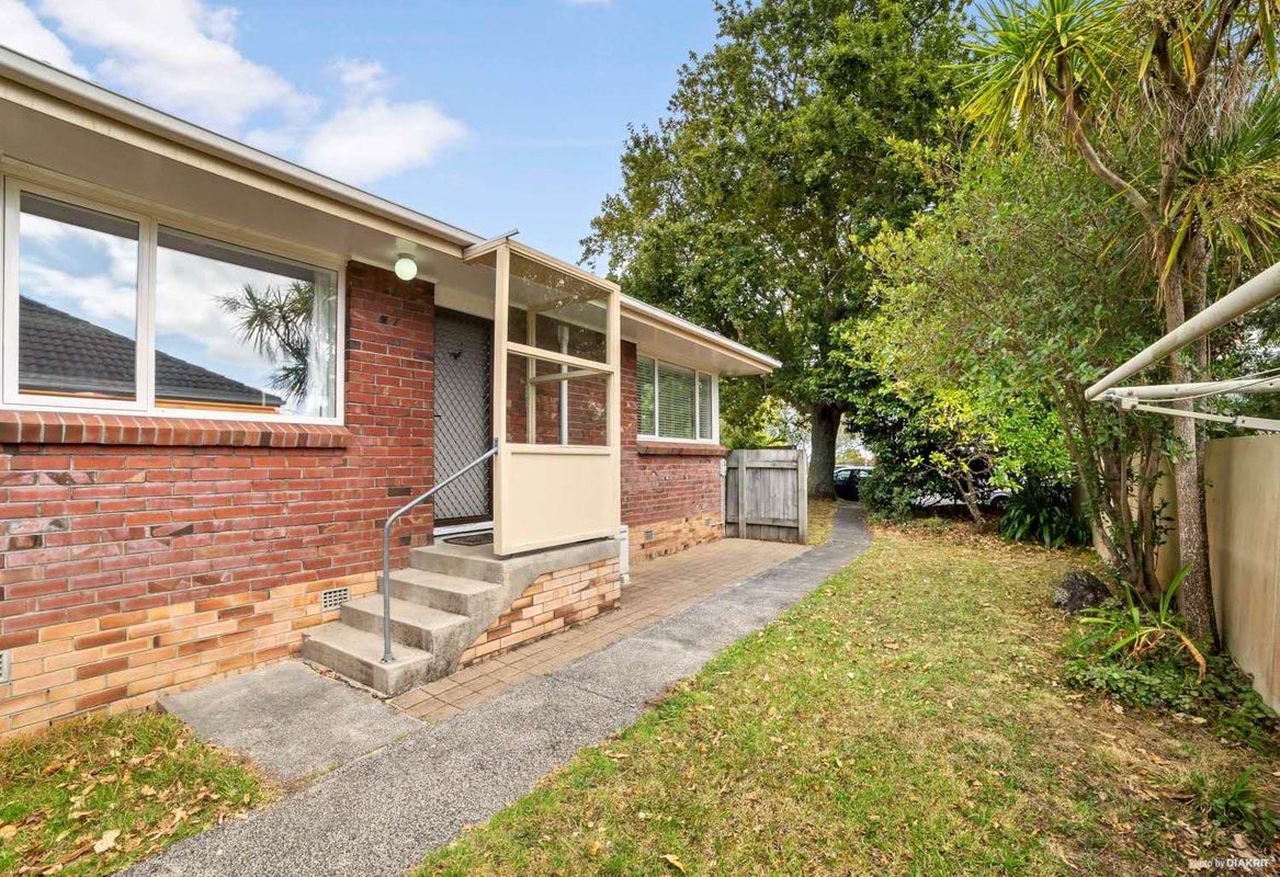 1/3 Salisbury Road, Birkdale, Auckland - Carousel 2
