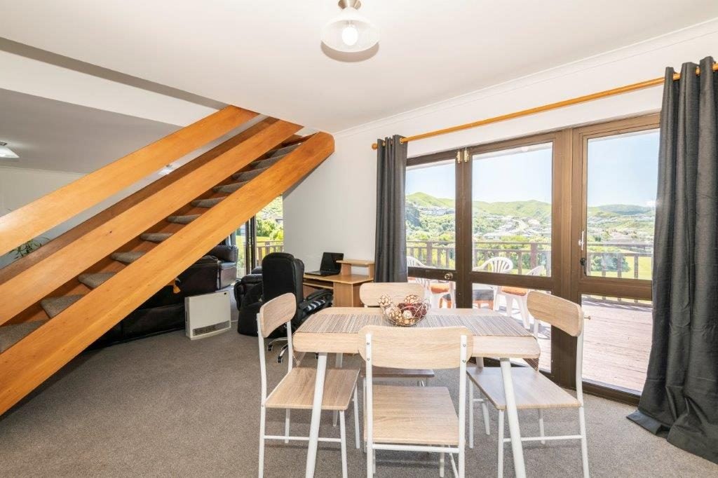 42A Abilene Crescent, Churton Park, Wellington - Carousel 2