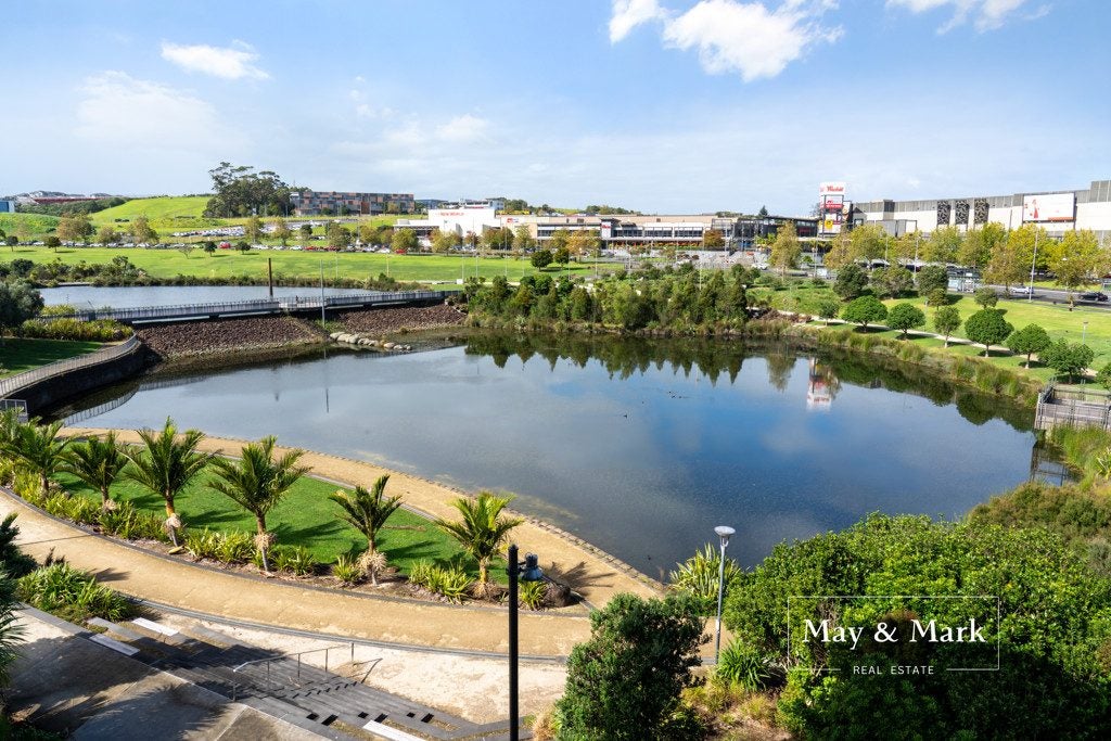 305/5 Rose Garden Lane, Albany, Auckland - Carousel 1