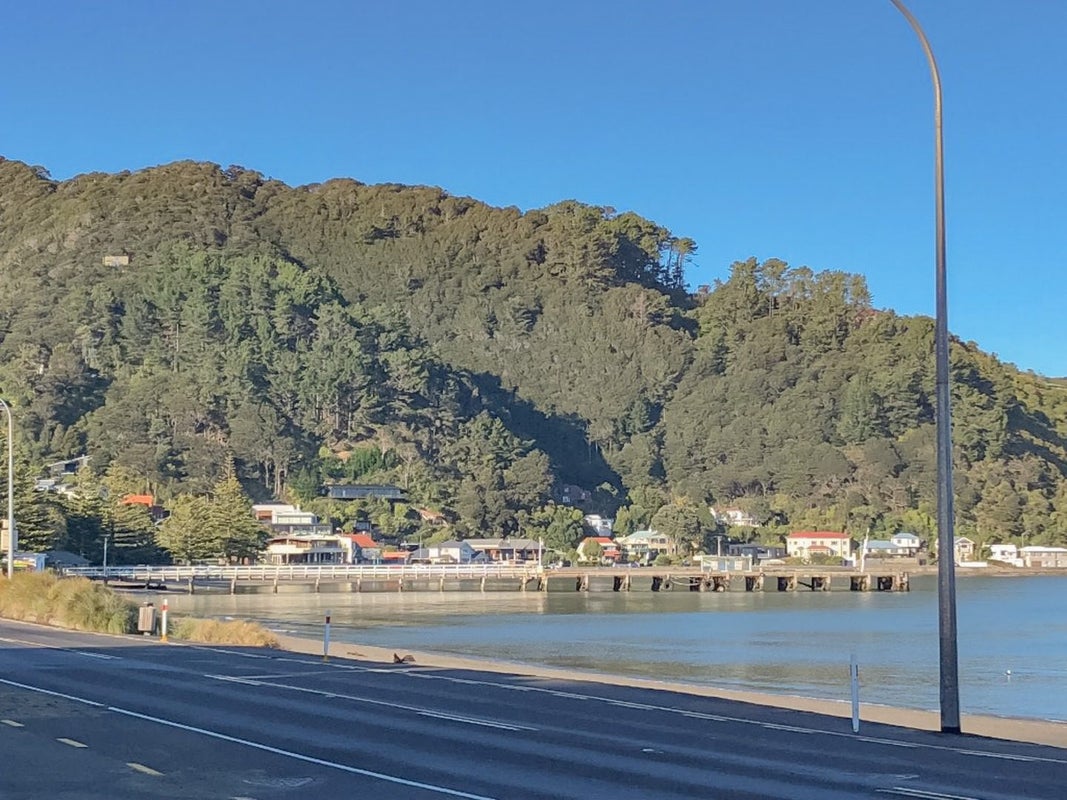 1/2 PITOITOI RD, DAYS BAY, EASTBOURNE - Carousel 8