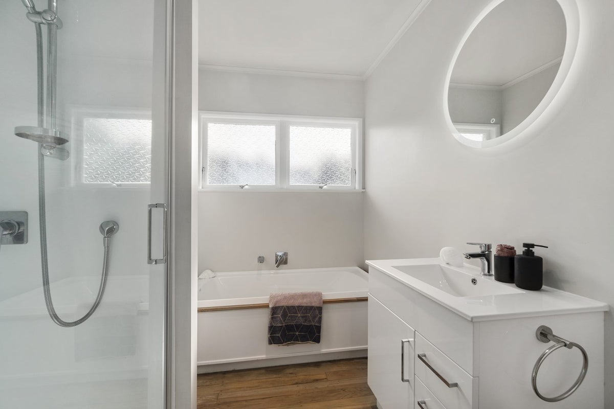 1/57 Manhattan Heights, Glendene, Auckland - Carousel 18