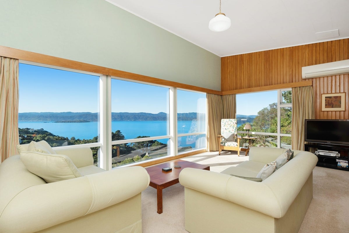86 Calcutta Street, Khandallah, Wellington - Carousel 1