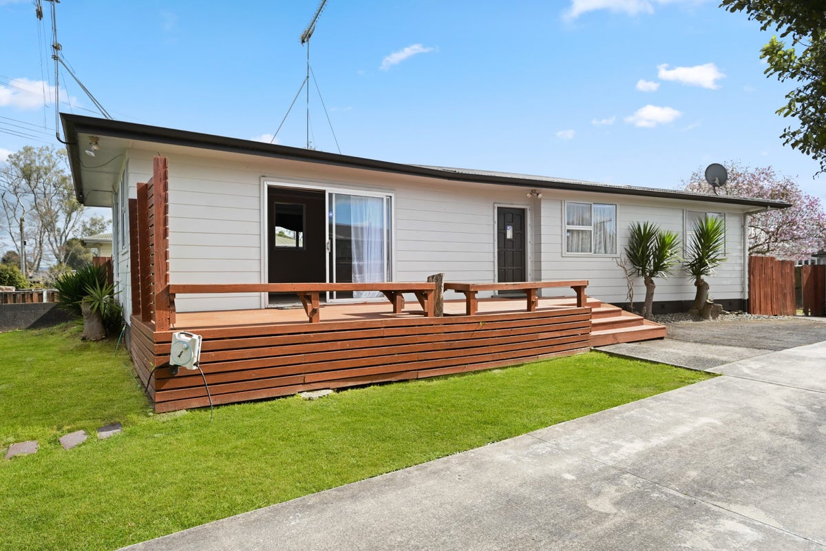 14 Filmer Place, Melville, Hamilton - Carousel 2