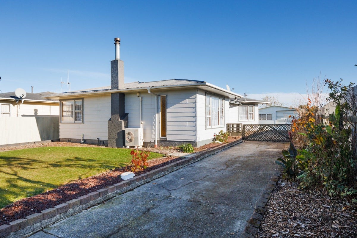 82 Keith Street, Roslyn, Palmerston North - Carousel 1