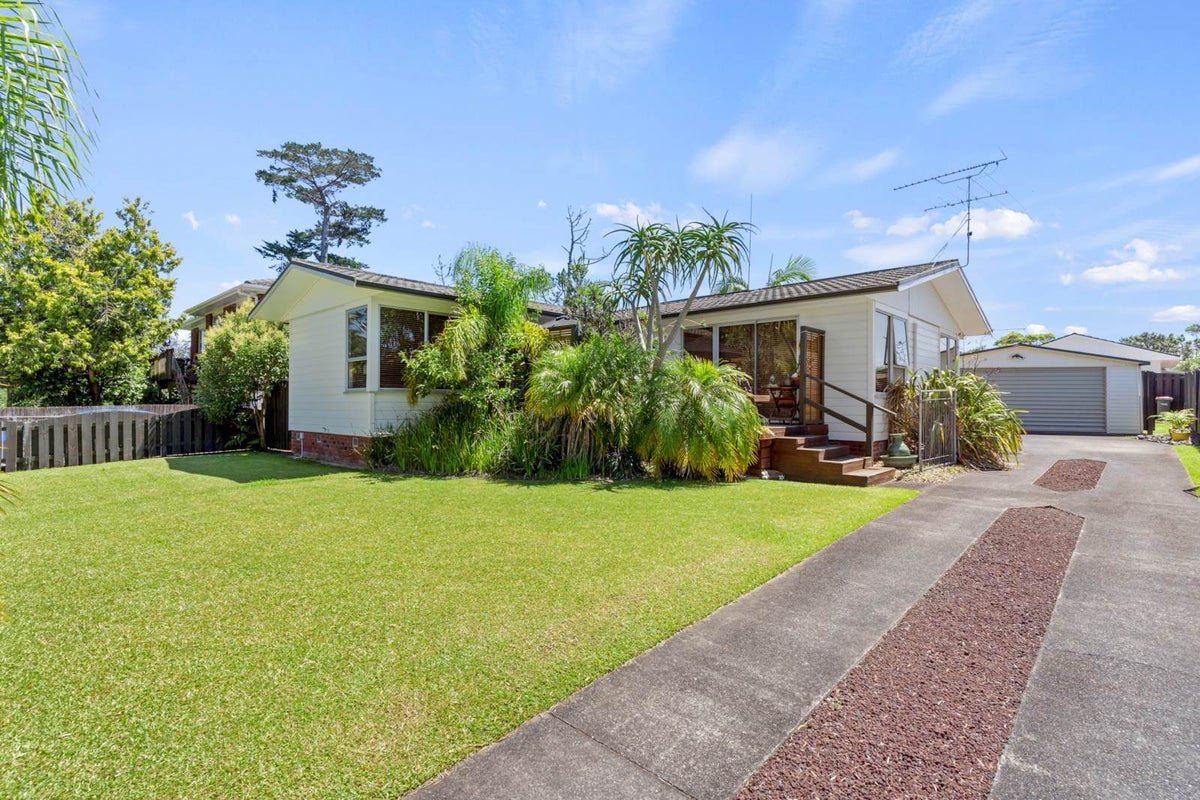 49 Hope Farm Avenue, Pakuranga Heights, Auckland - Carousel 1