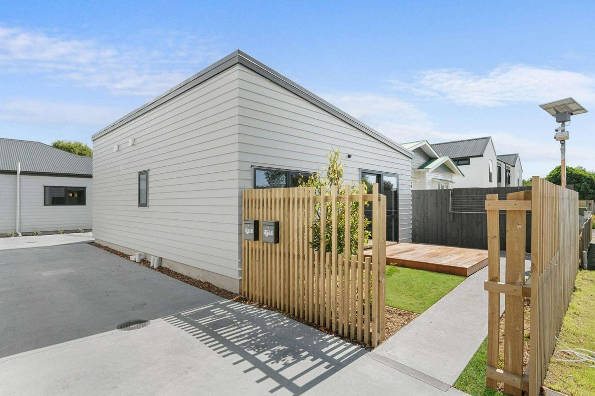 1/581 Worcester Street, Linwood, Christchurch City, Canterbury - Carousel 1