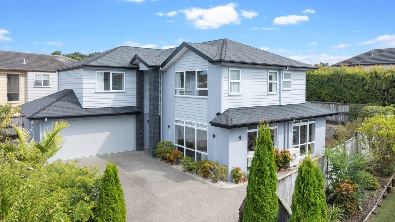 10 Soljans Place, Flat Bush, Auckland - Carousel 1