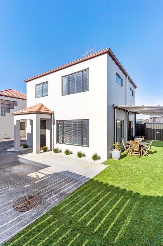 8A Fiesta Drive, Half Moon Bay, Auckland - Carousel 2