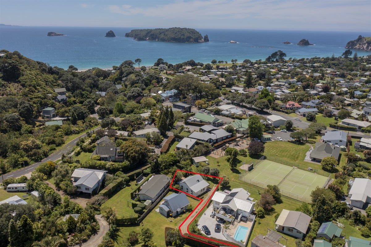 26B Grierson Close, Hahei, Whitianga - Carousel 1