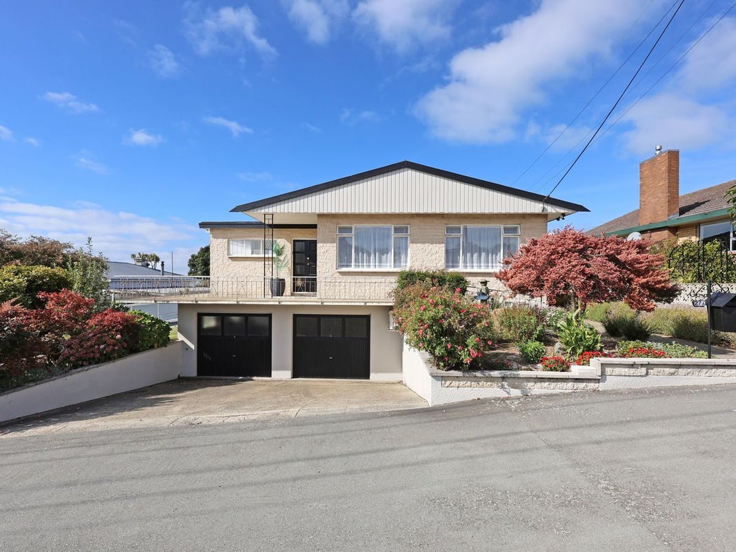 27A Hull Street, South Hill, Oamaru - Carousel 17