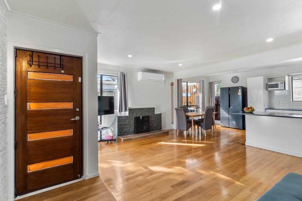 1/278 Rangatira Road, Beach Haven, Auckland - Carousel 2
