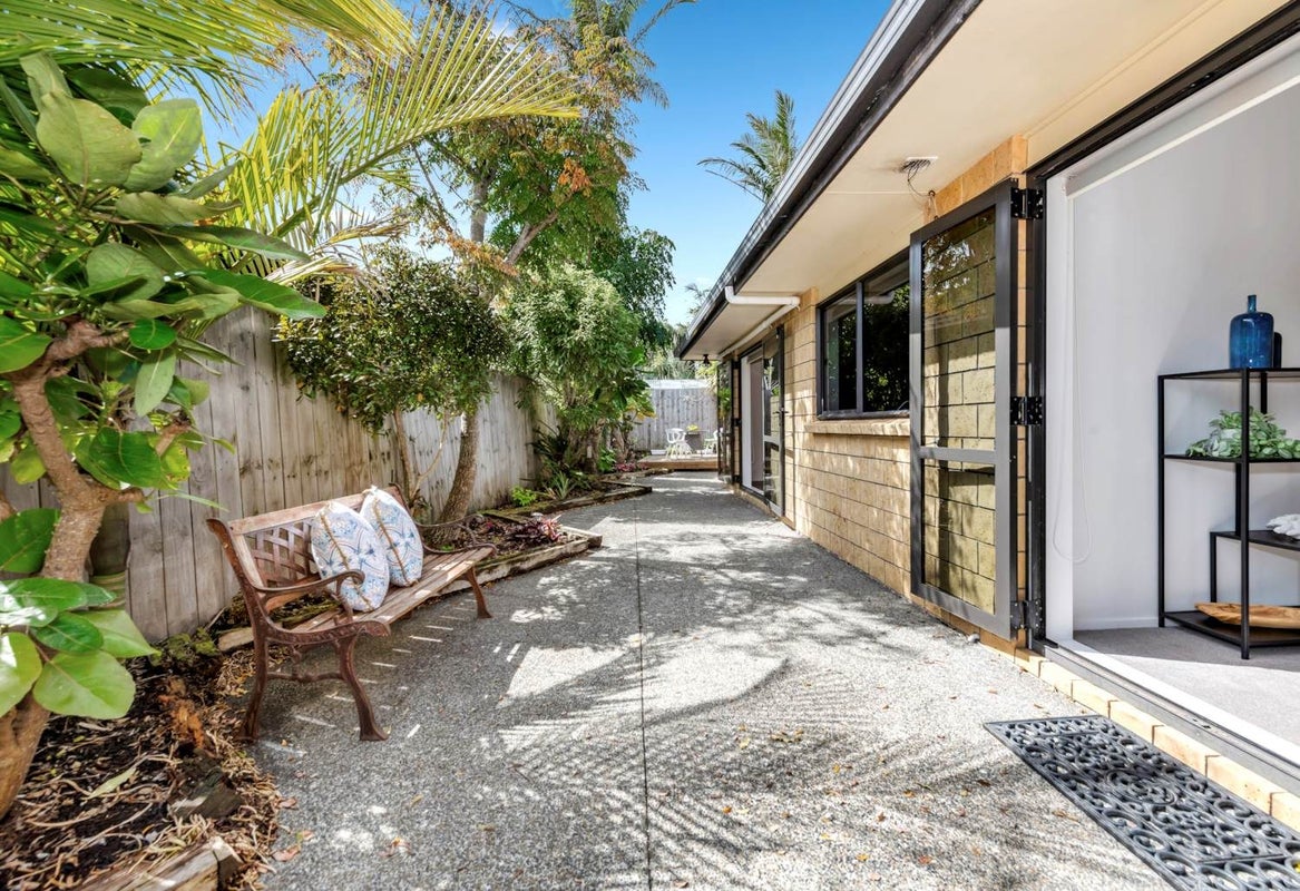 29 Araminta Place, Beachlands, Auckland - Carousel 15