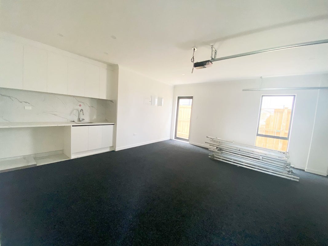 9 Woodacre Street, Flat Bush, Auckland - Carousel 16