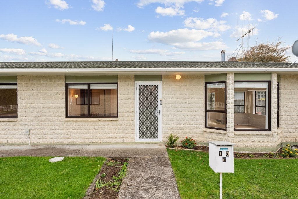 13D Virginia Road, Saint Johns Hill, Whanganui - Carousel 2