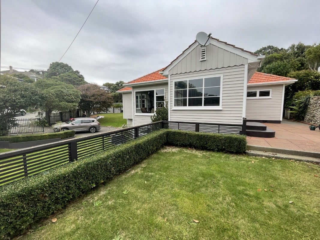 12 Calcutta Street, Khandallah, Wellington - Carousel 2