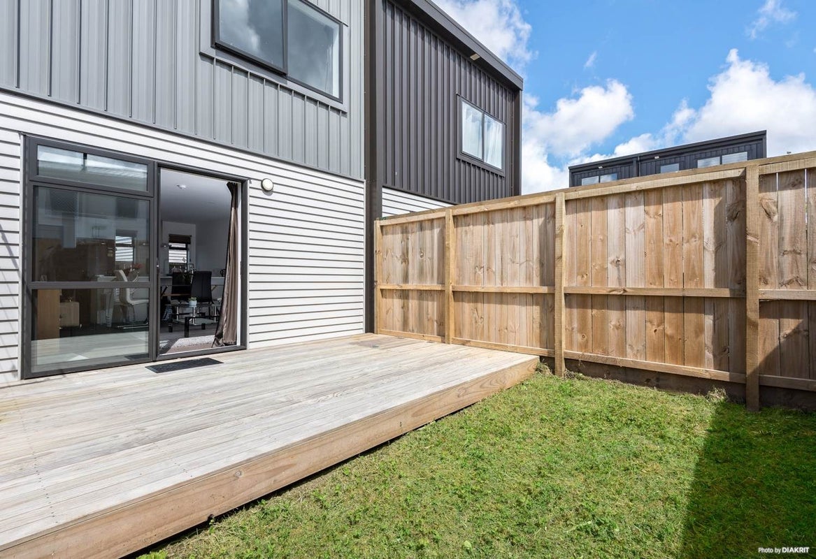 4337B Great North Road, Glendene, Auckland - Carousel 1