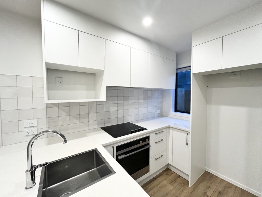 27/28 Westgate Drive, Westgate, Auckland - Carousel 2
