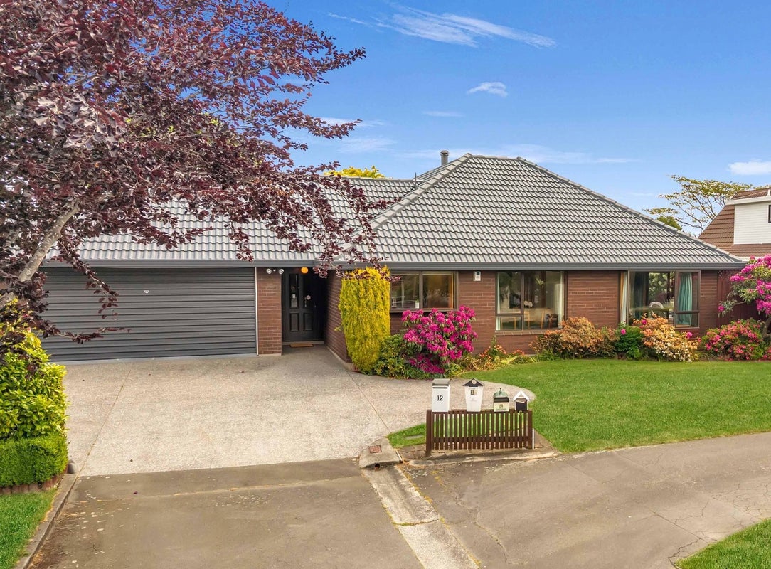 12 Rowanwood Close, Halswell, Christchurch - Carousel 1