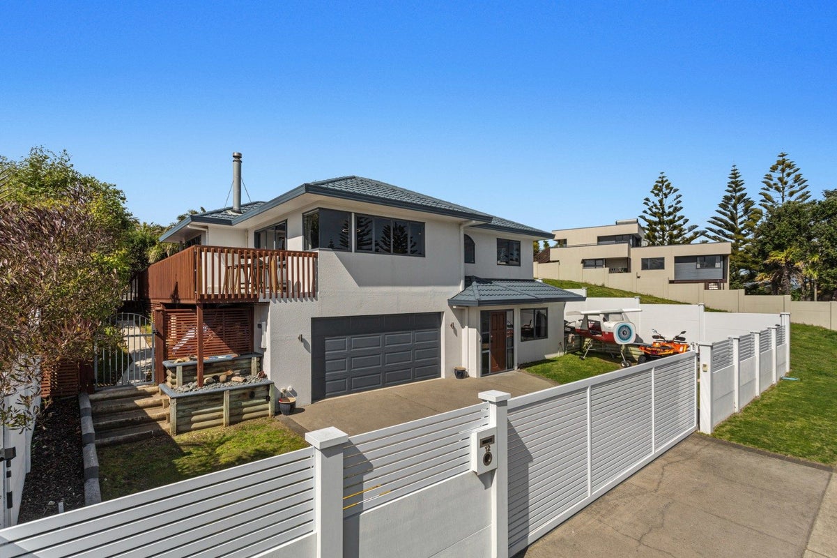 12 Ocean View Road, Coastlands, Whakatane - Carousel 1