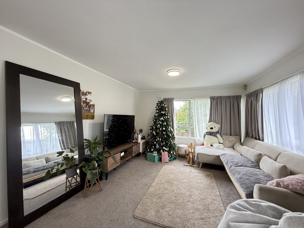 43 Bayview Road, Bayview, Auckland - Carousel 1