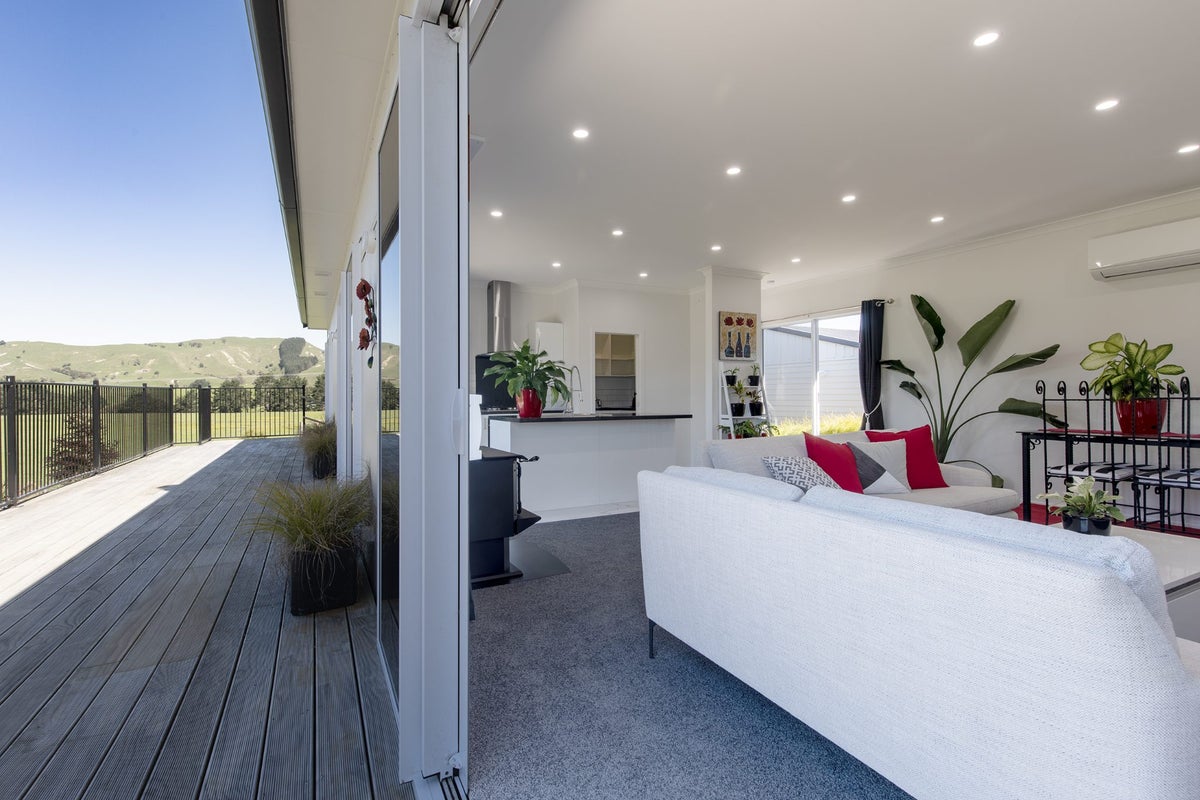 1346 Takapau Ormondville Road, Dannevirke - Carousel 1