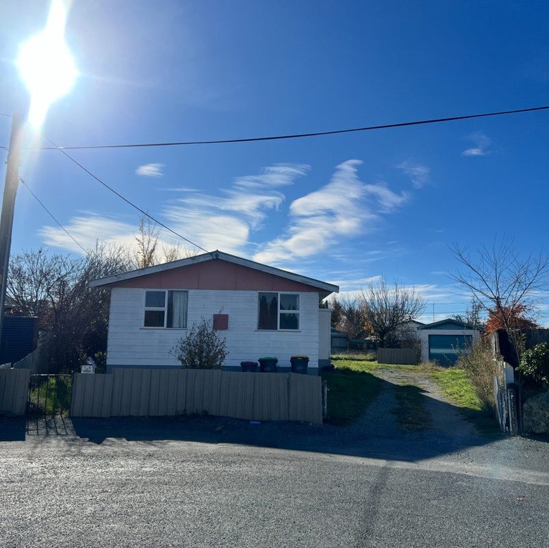 15 Bendrose Place, Twizel - Carousel 1