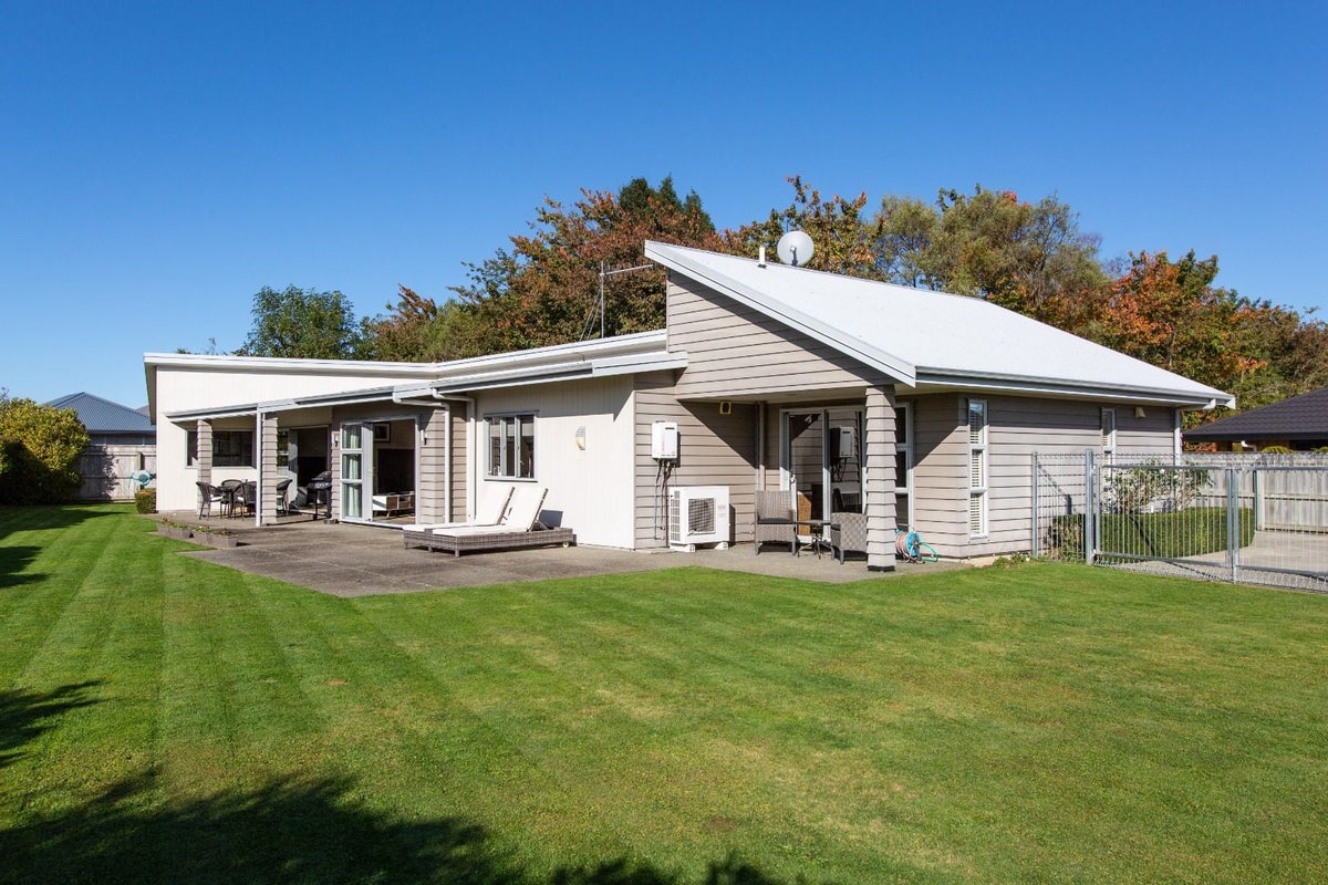 132 Guy Street, Dannevirke - Carousel 1