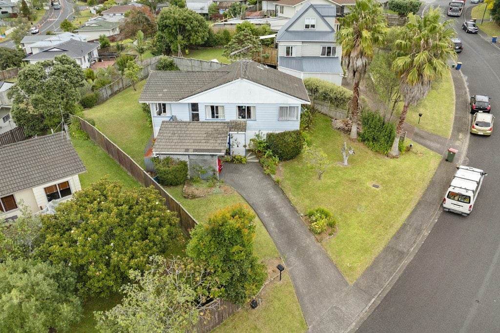 6 Tetrarch Place, Totara Vale, Auckland - Carousel 1