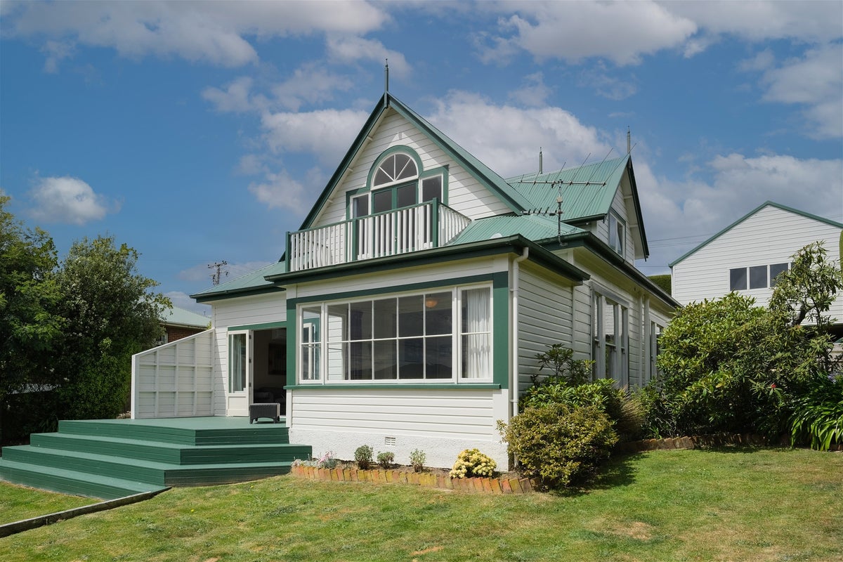 68 Hunt Street, Andersons Bay, Dunedin - Carousel 1
