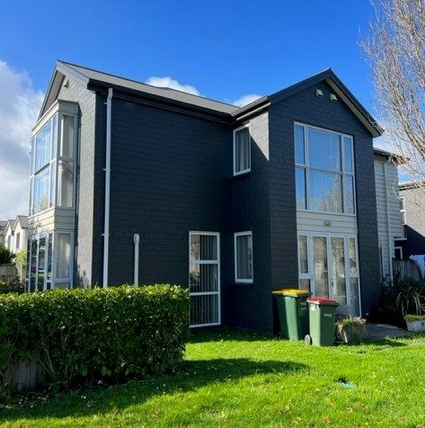 39 Popokatea Drive, Takanini, Auckland - Carousel 1