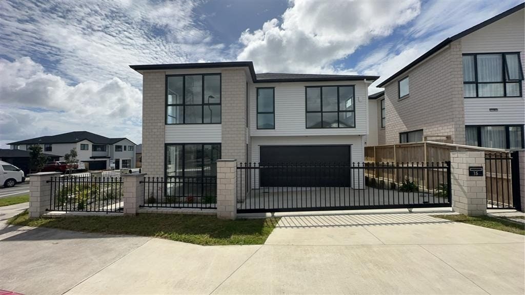 15 Dungloe Avenue, Flat Bush, Auckland - Carousel 14
