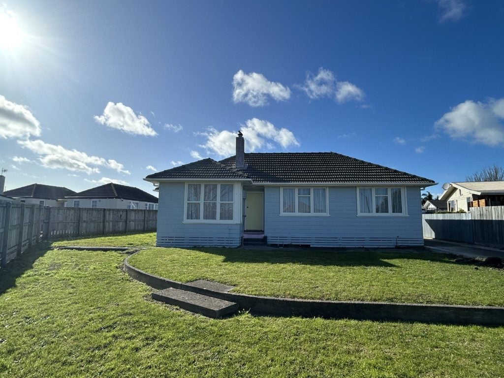 25 Dockery Avenue, Onekawa, Napier - Carousel 1