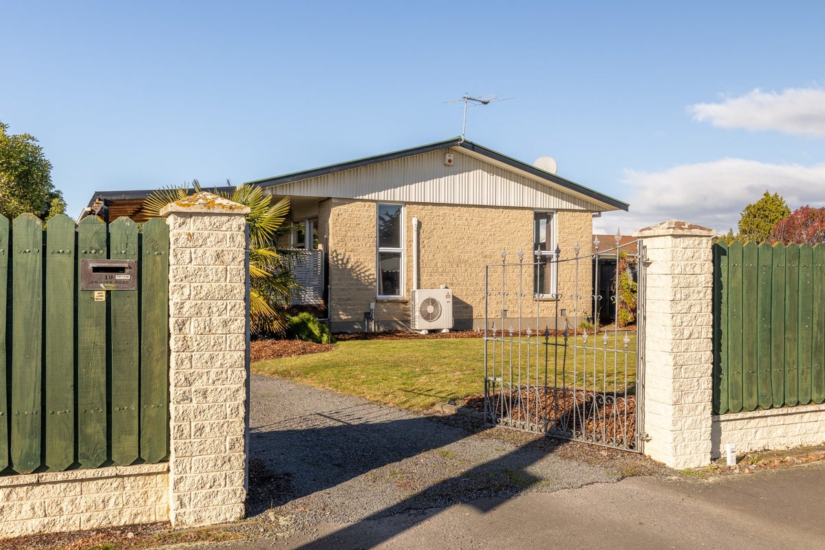 19 Inwoods Road, Parklands, Christchurch - Carousel 25