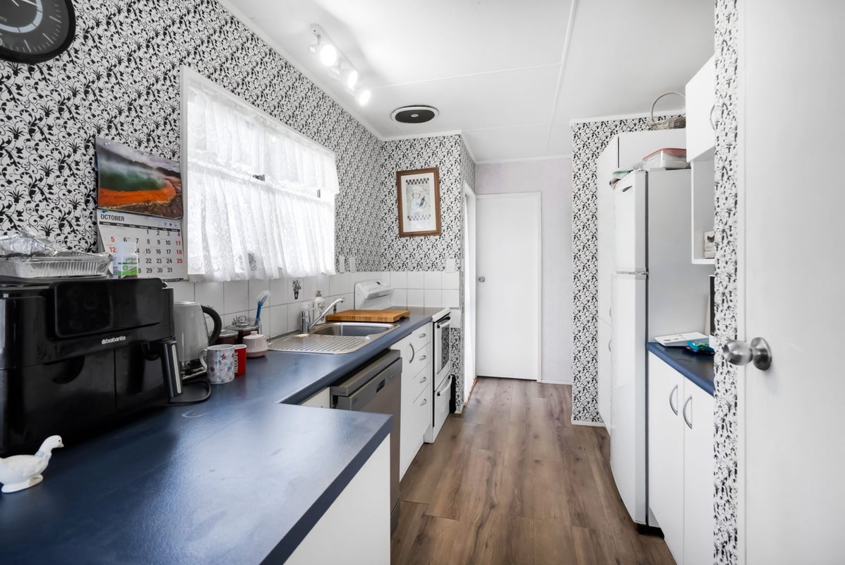4 Protea Place, Bell Block, New Plymouth - Carousel 2