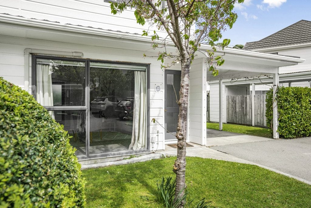 2/24 Mason Street, Moera, Lower Hutt - Carousel 2
