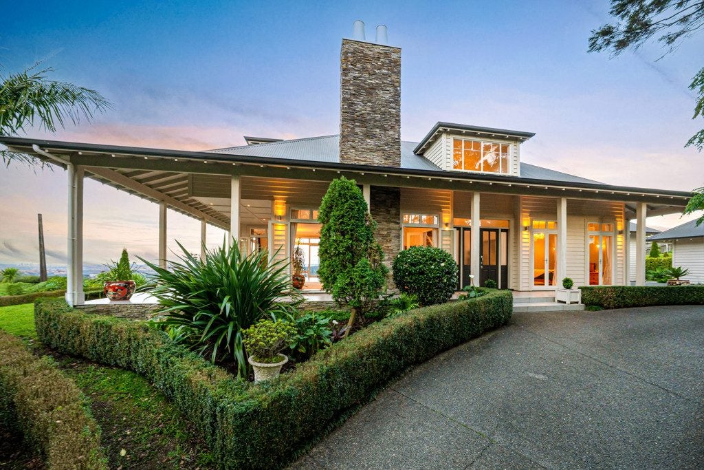 291 Forest Hill Road, Waiatarua, Auckland - Carousel 2