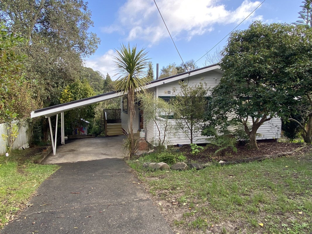 41 Saffron Street, Birkdale, Auckland - Carousel 1