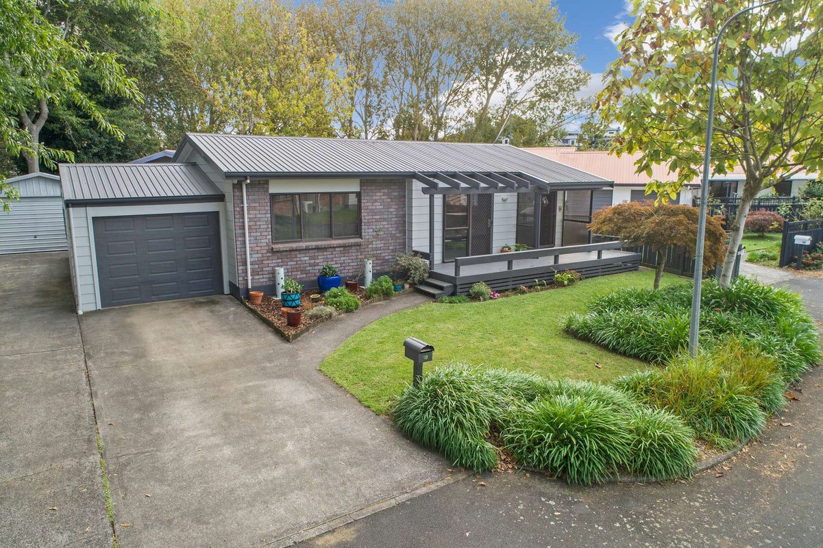 18 Olwyn Green, Dinsdale, Hamilton - Carousel 1