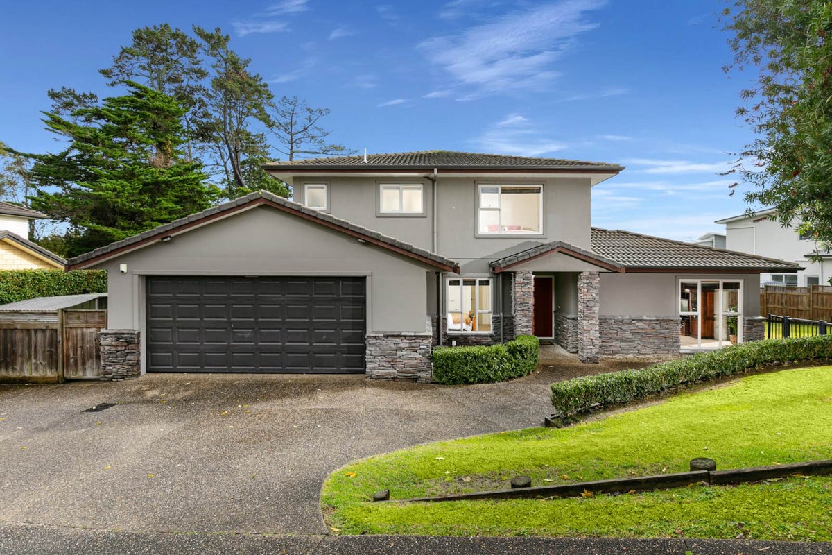 9 Dressage Lane, Greenhithe, Auckland - Carousel 1