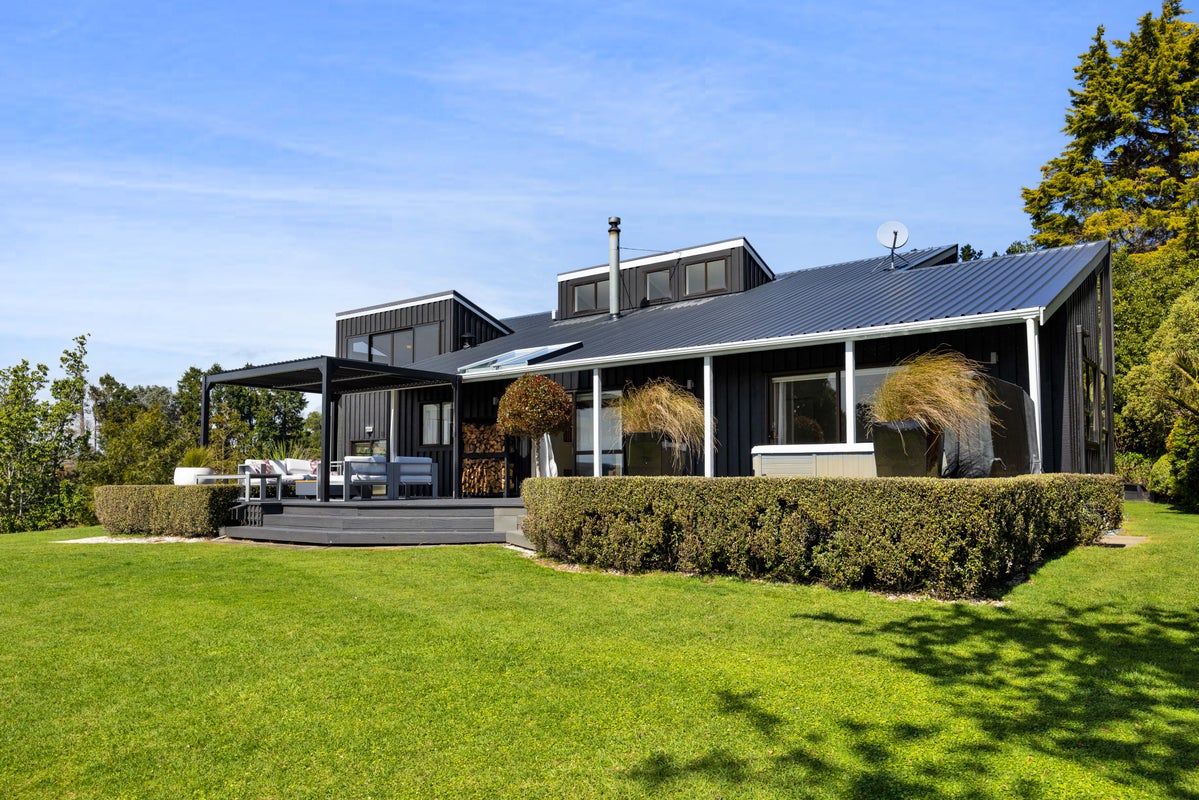 34 Ridgewood Drive, Ridgewood, New Plymouth - Carousel 2