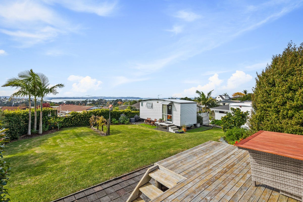 4 Forsythe Place, Massey, Auckland - Carousel 2