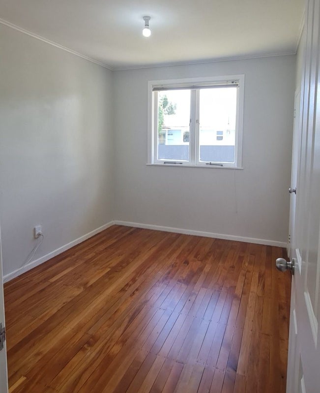 13 Wallace Road, Mangere Bridge, Auckland - Carousel 20