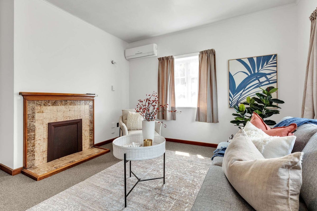 174 Cook Street, West End, Palmerston North - Carousel 1