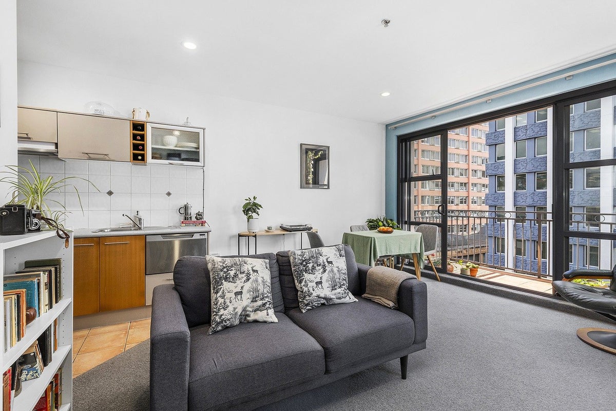 8E/154 The Terrace, Wellington Central, Wellington - Carousel 1