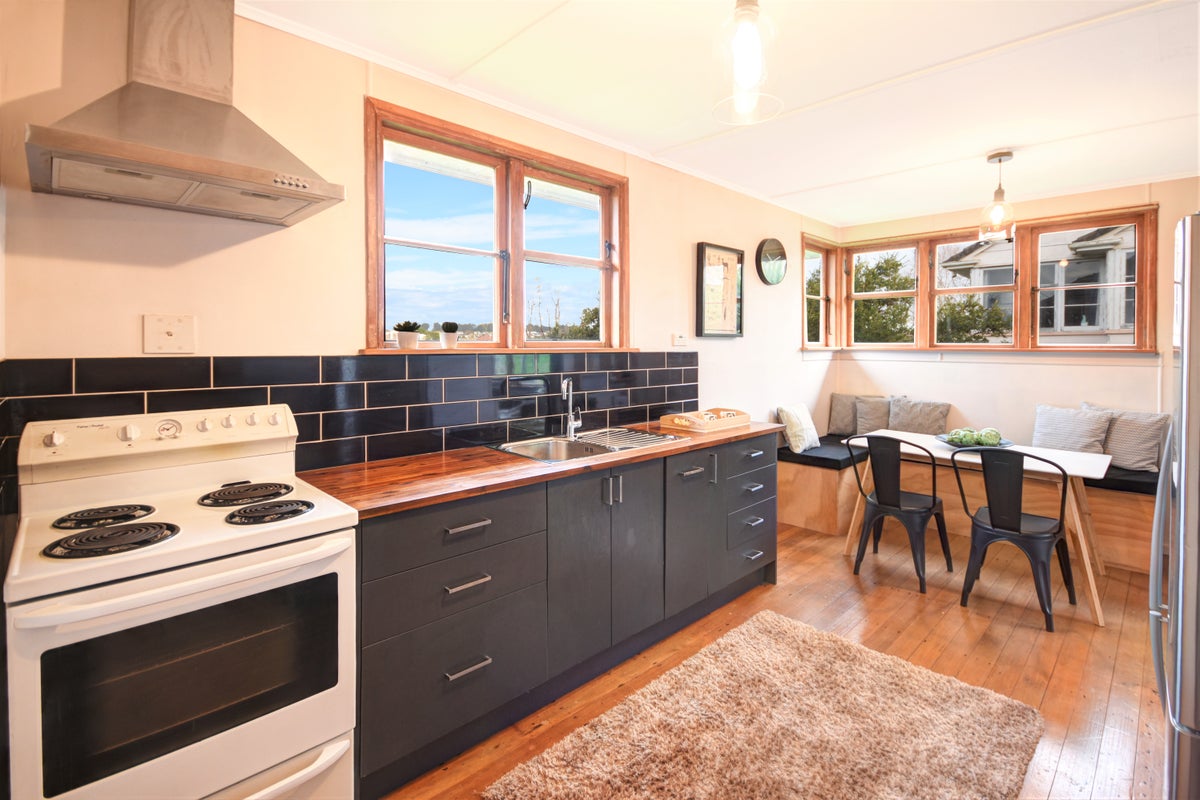 86 Columba Avenue, Calton Hill, Dunedin - Carousel 1