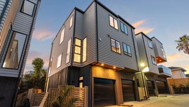 8/27 Hastings Road, Mairangi Bay, Auckland - Carousel 1