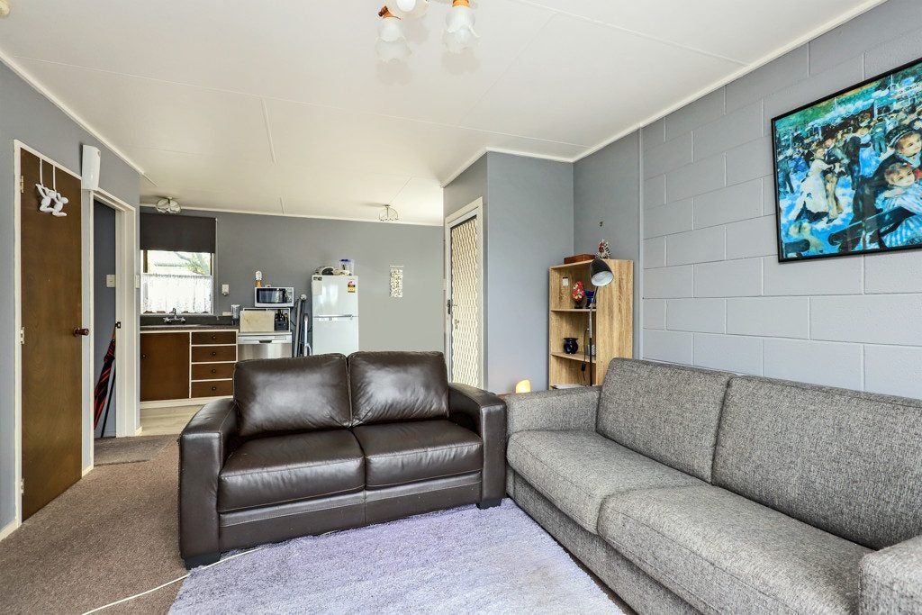4/801 Southland Road, Raureka, Hastings - Carousel 1
