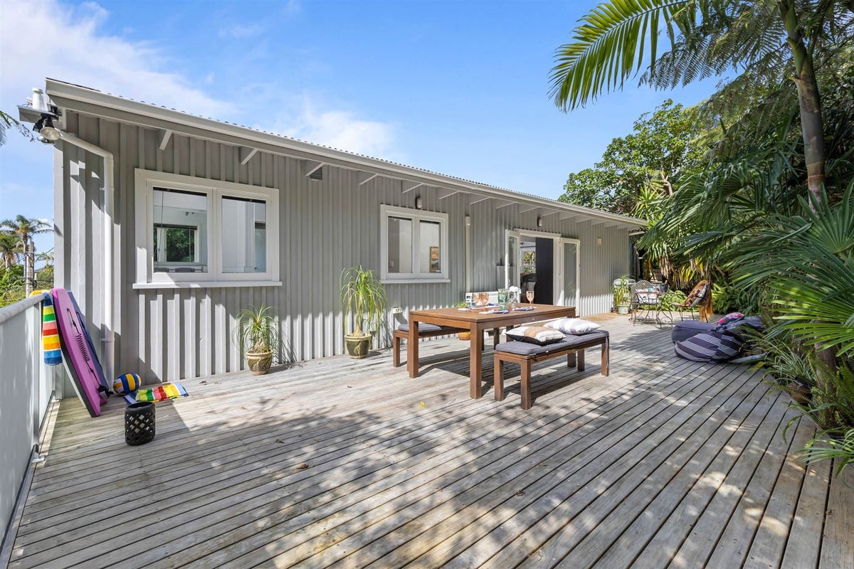 19 Mckenzie Avenue, Arkles Bay, Whangaparaoa - Carousel 2