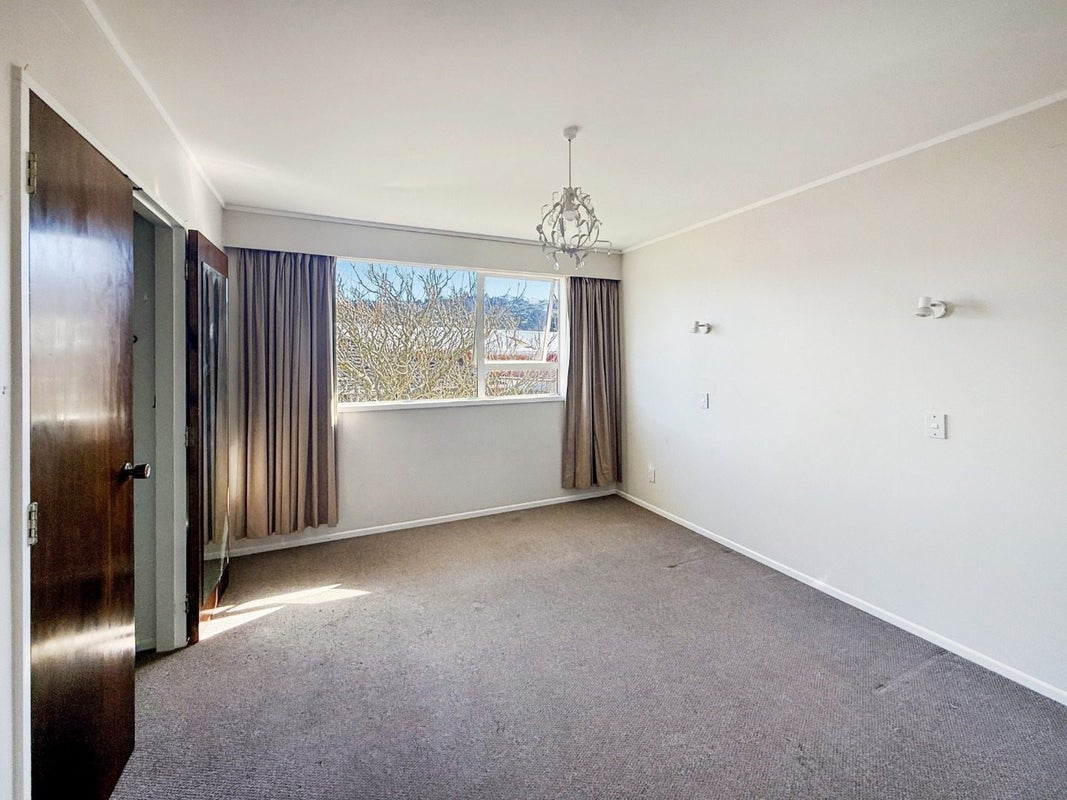 35 Brunswick Street, Hutt Central, Lower Hutt - Carousel 11