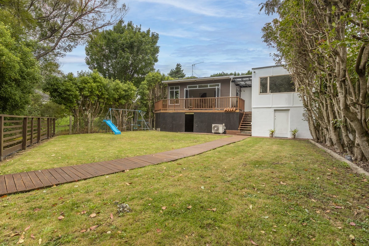 241 Middleton Road, Glenside, Wellington - Carousel 2